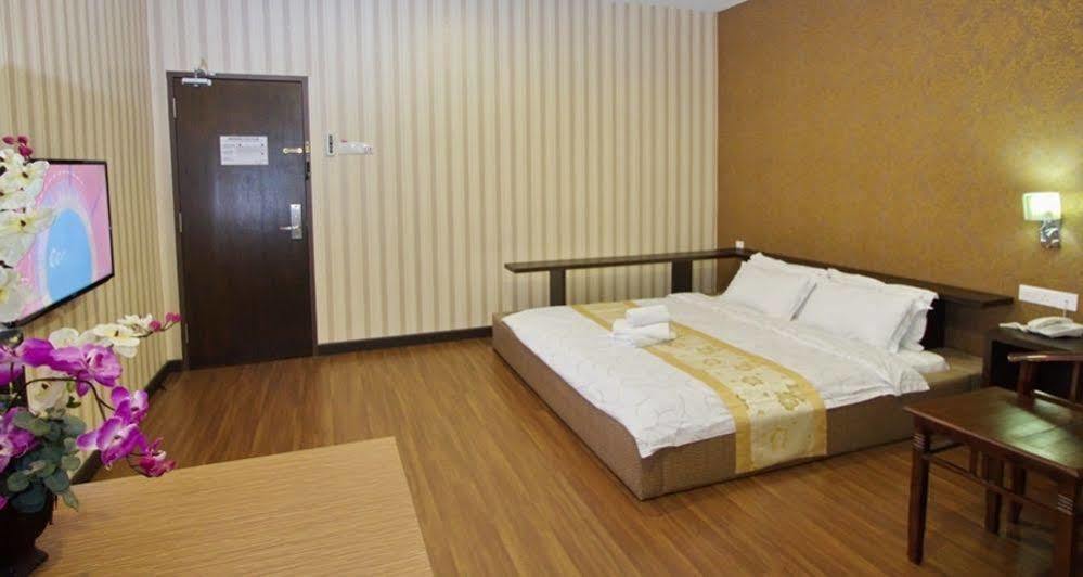 Hotel Tebrau Ct Johor Bahru Exterior photo